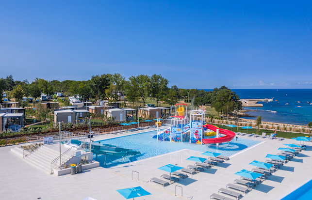 Het zwembadcomplex Canova van Camping Park Umag