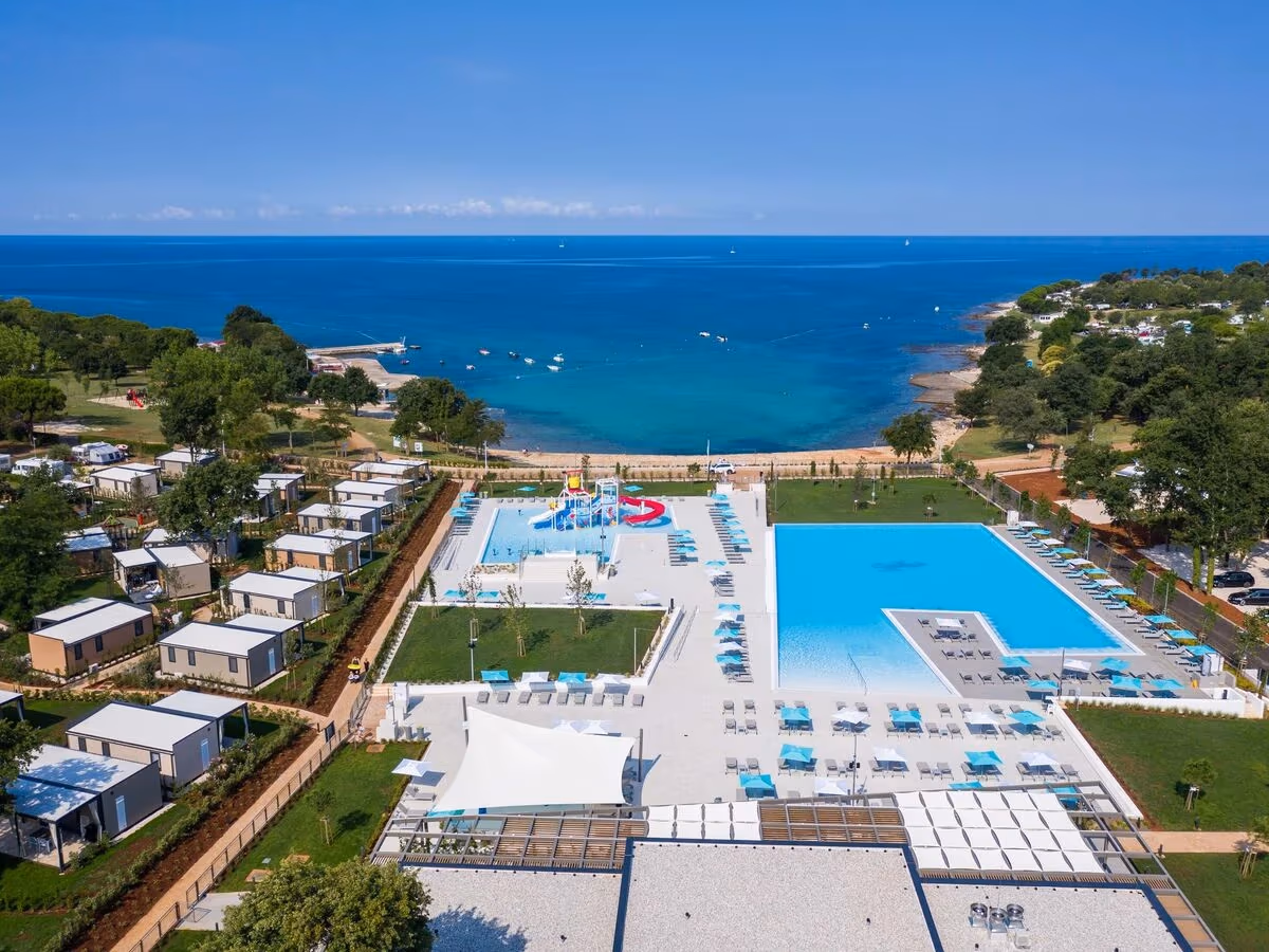 Zwembad met glijbanen op Camping Park Umag
